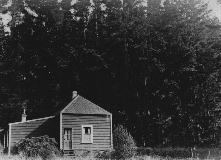 Riverlea (Glenhill) Wainuiomata in the 1940s - Photo ex Mr Jenkins - WHMS: B007