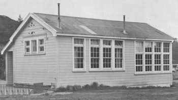 Wainuiomata Primary School classroom, now WHMS Museum - 1970 - WHMS: B703