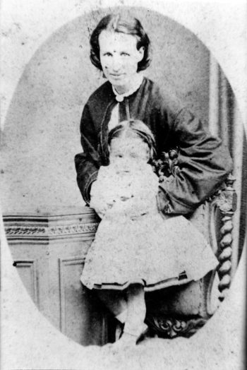 Isabel Sinclair (nee Wood) aged 26yrs - with daughter Catherine (Kate) aged 2yrs - photo ex B Main - c1871 - WHMS: P1291