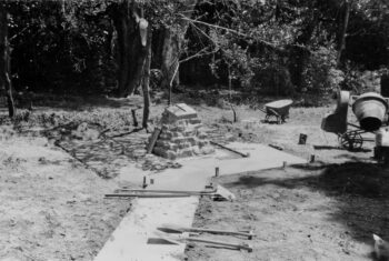 Initial clearing of Sinclair Cemetery, Hine Rd, WOA (G/S/B) - 4 Sep 1983 - WHMS: L3158