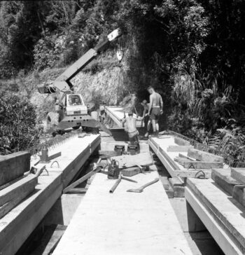 Solomon Knob Bridge - 22 January 1969 - Wellington City Council Archives, 00158-3550-b (sheet 8704b)