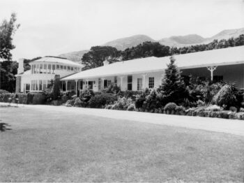 Orongorongo Station at the end of the Coast Road in 1987 - Hutt City Libraries (Ref. 4208; BRN 415127) - CC BY-NC-ND 3.0 NZ