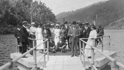 Morton Dam with people - c1915 - Wellington City Council Archives, 00138-8603