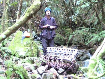 Bruce Gembitsky at Kittyhawk Allison v12 Engine Block - taken 12 Aug 2004 - WHMS: L3839