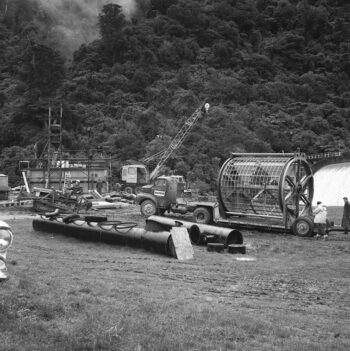 Micro strainer, Morton Dam - 4 September 1967 - Wellington City Council Archives, 00158-2931-e (sheet 6932a)