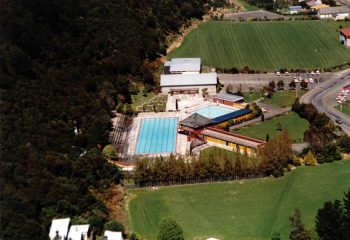 Wainuiomata swimming Baths - Joe Hughes photo - Oct 1987 - WHMS: AV160.