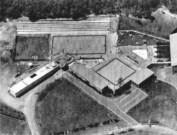 Baths Complex, Moohan St, WOA - lounge being erected - c1970 - WHMS: L3173