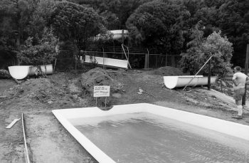 Water Slide being erected, Baths complex, WOA - 24 Nov 1984 - WHMS: L3400