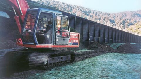 Pollards trenching for a new scour valve at Morton Dam (circa early 1990s) - Photographer: Lance Harrison