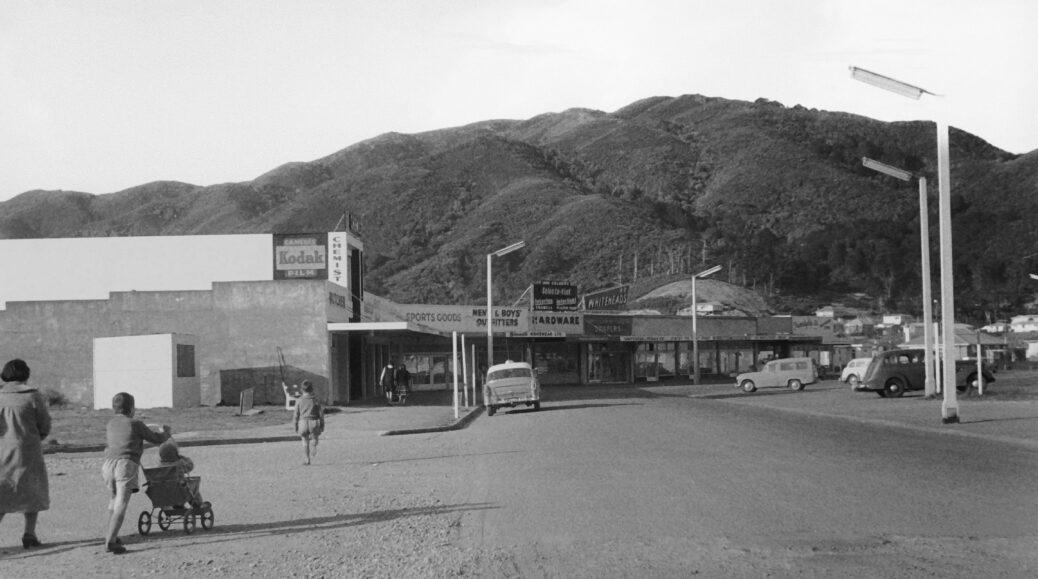 Queen Street-1950s-1960s - Photographer: Glenn Watkins.