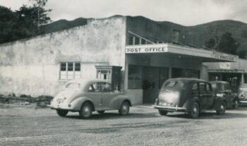 Moores Valley Road circa early 1950s