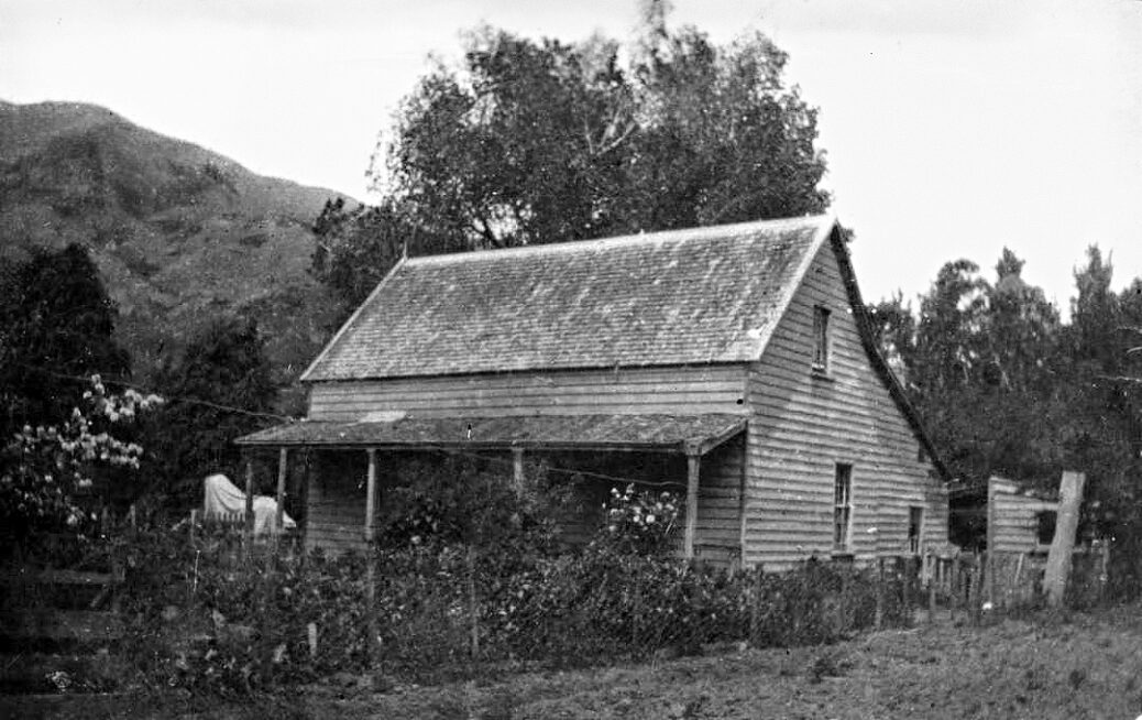 The Old Homestead, Willow Bank, Wainuiomata. Ref: 1/2-060610-F. Alexander Turnbull Library, Wellington, New Zealand. https://natlib.govt.nz/records/22352927