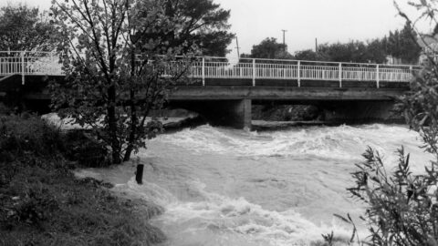 Flooded Wainuiomata River & Main Road Bridge - 21 May 1985 - © Wainuiomata Historical Museum