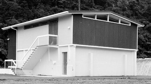 Morton Dam Strainer - 18 April 1968 - CC BY 3.0 NZ